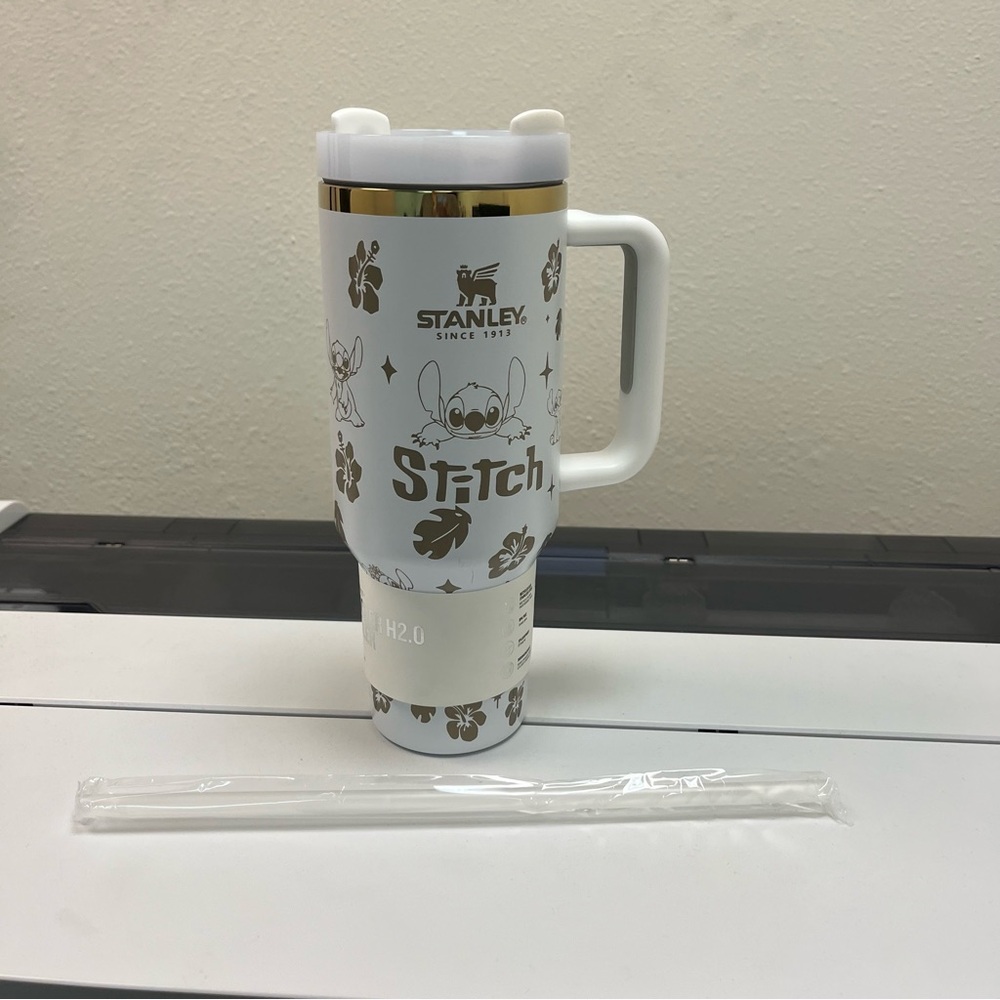 Stanley White and Gold Stitch 40 oz